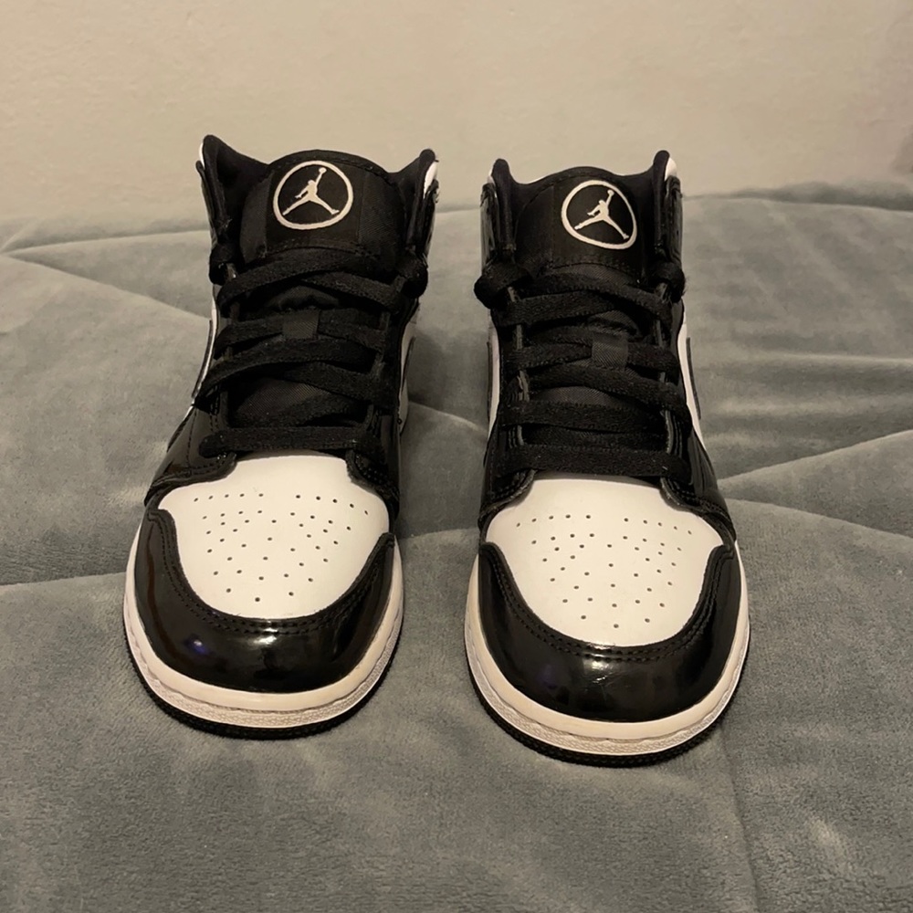 These are the Jordan 1 Mid SE All-Star Carbon Fire